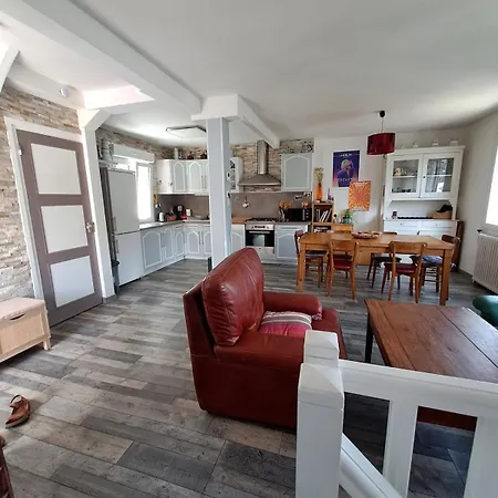 Charmante Maison Dans Le Centre Historique De Дом отдыха Морле